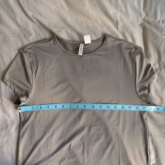 Divided Crop Top - Picture 5 of 6